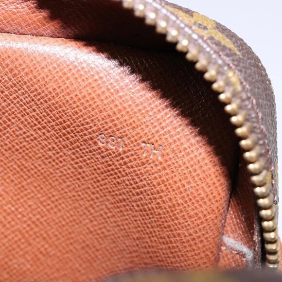 LOUIS VUITTON Monogram Compiegne 23 Clutch Bag - Picture 12 of 16